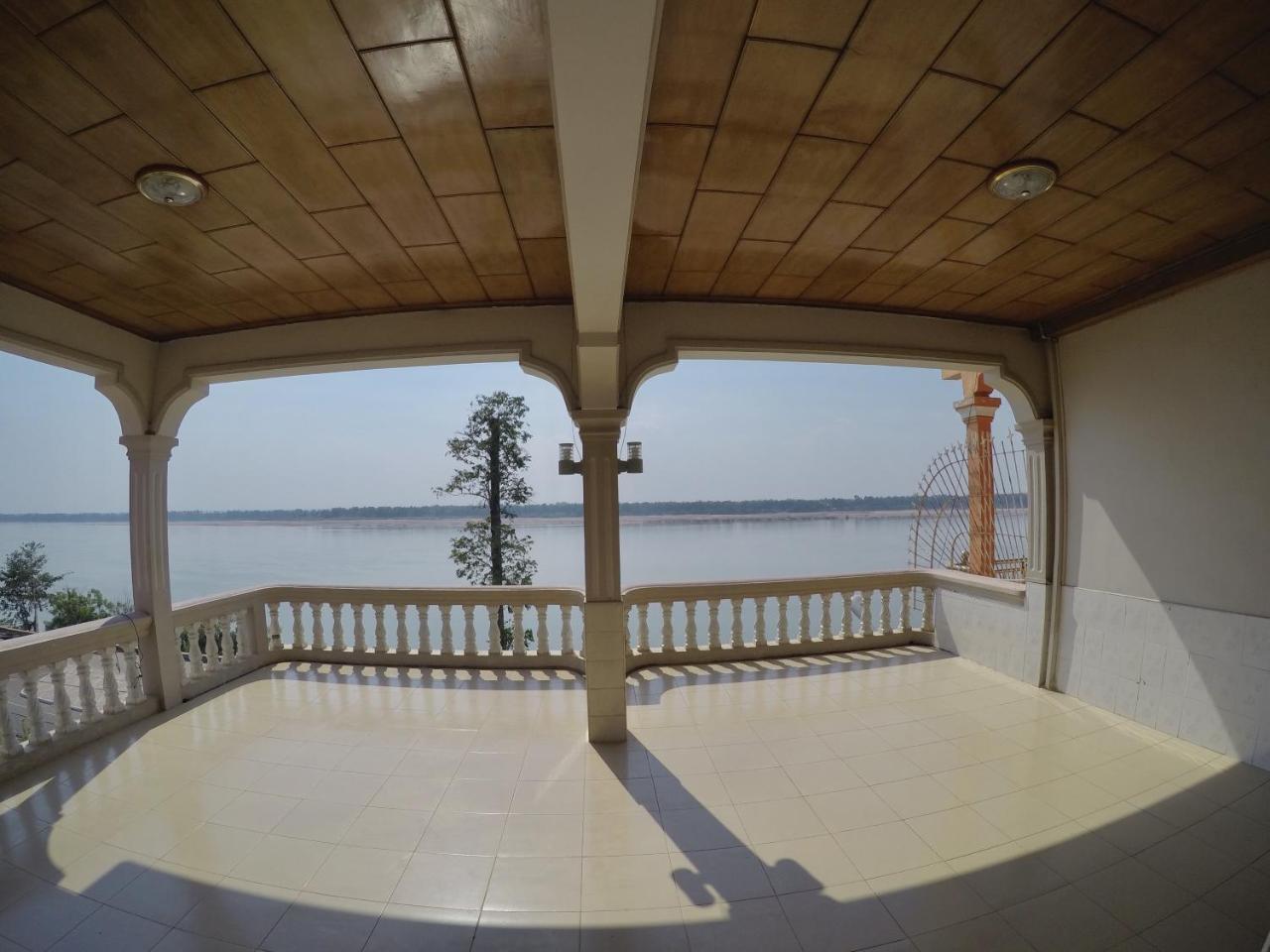Hengheng II Guest House Krâchéh Zewnętrze zdjęcie