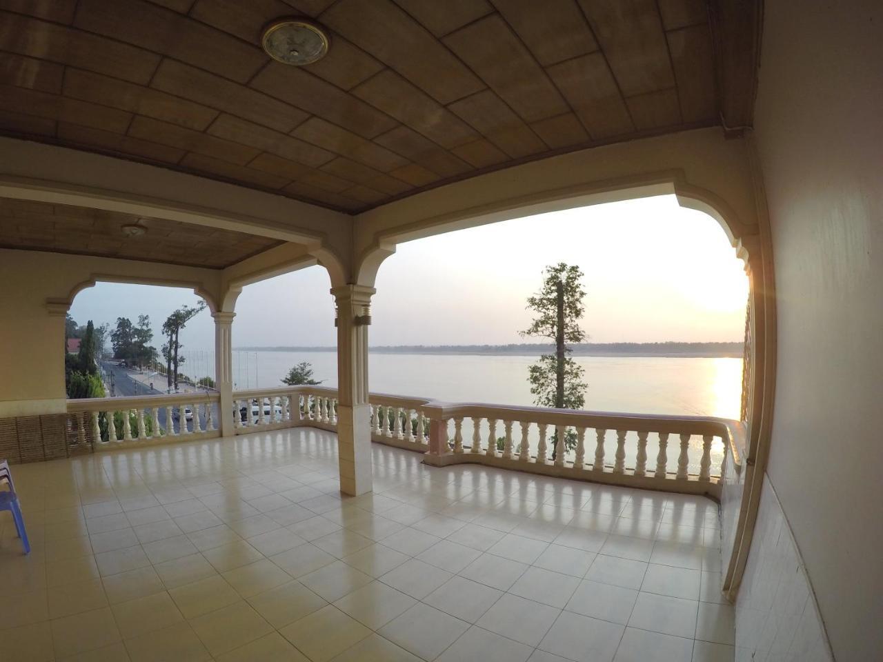 Hengheng II Guest House Krâchéh Zewnętrze zdjęcie